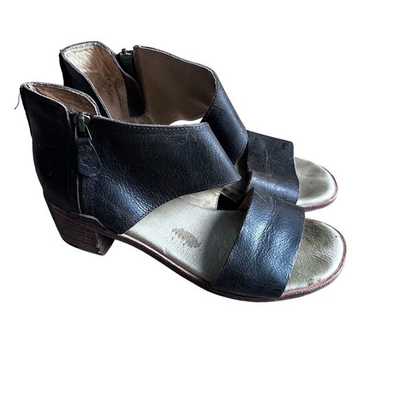 Anthropologie Gee’ WaWa Brown Leather Block Heel Sandals - Size 8 - Picture 1 of 11
